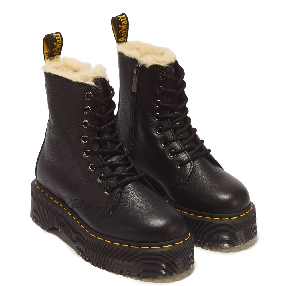 Dr Martens platform Jadon leather boot with faux fur lining size 6